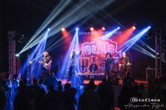 08-doctor-and-the-medics-music-in-village